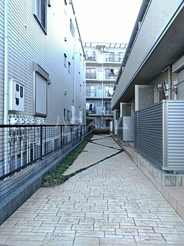 25/30 エントランス