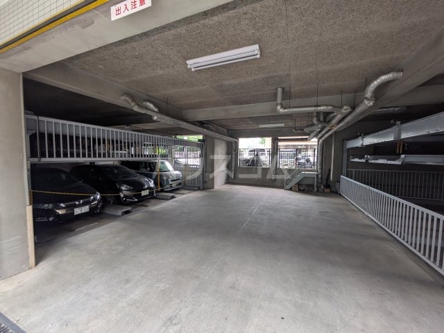19/27 駐車場