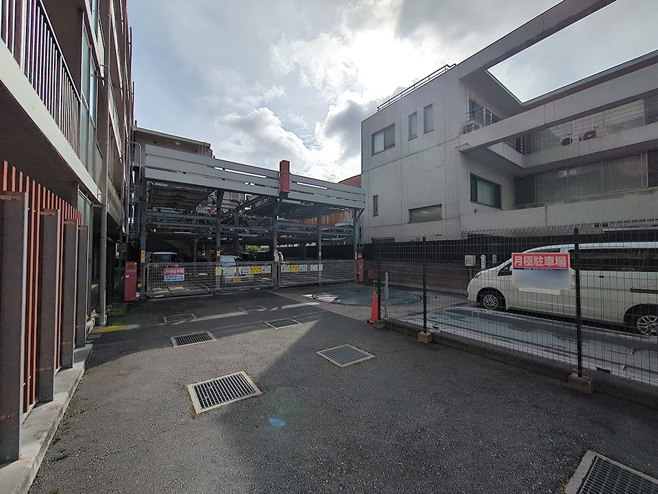 26/30 駐車場