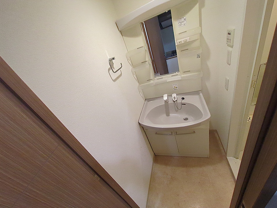 15/30 洗面