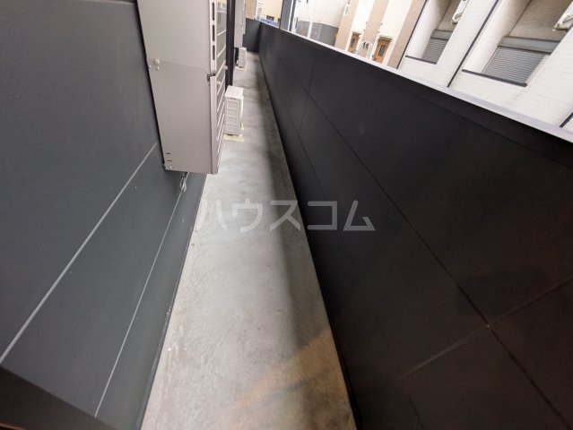 25/30 バルコニー
