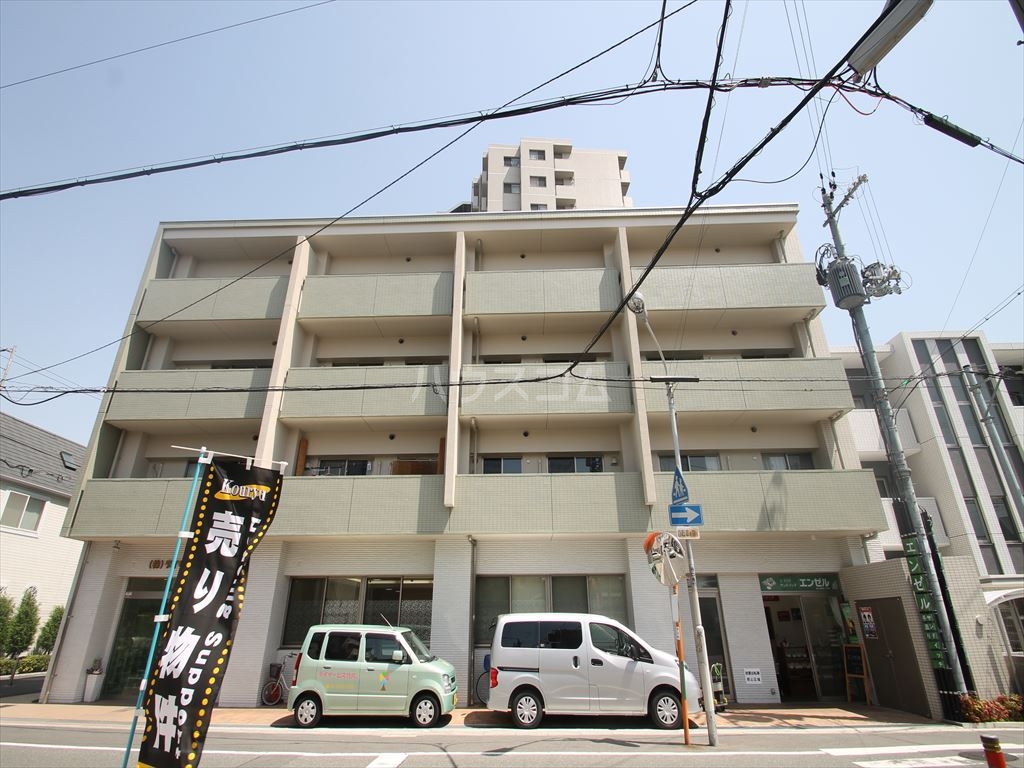 2/4 外観
