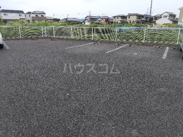 28/30 駐車場