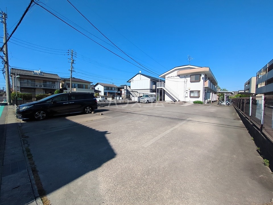 18/20 駐車場