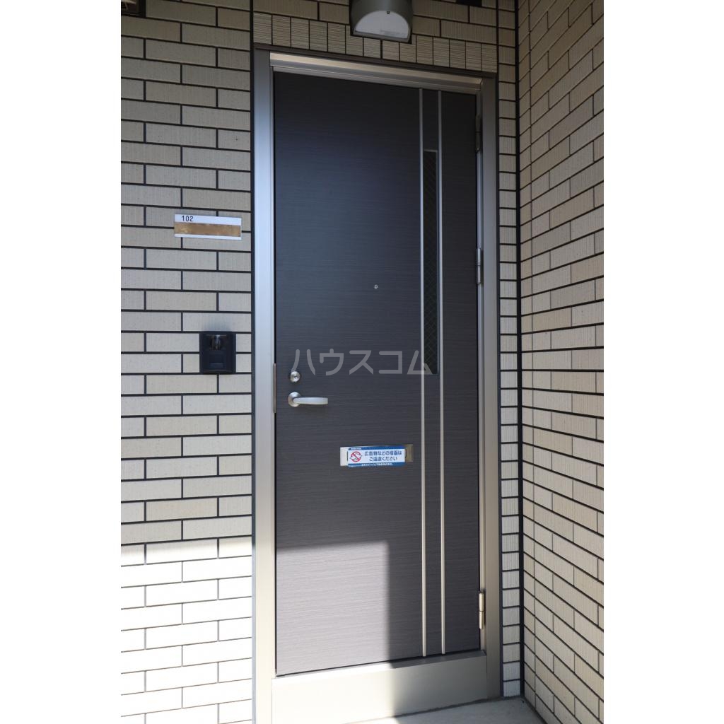 24/26 エントランス