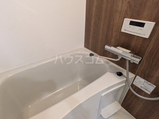 13/30 浴室