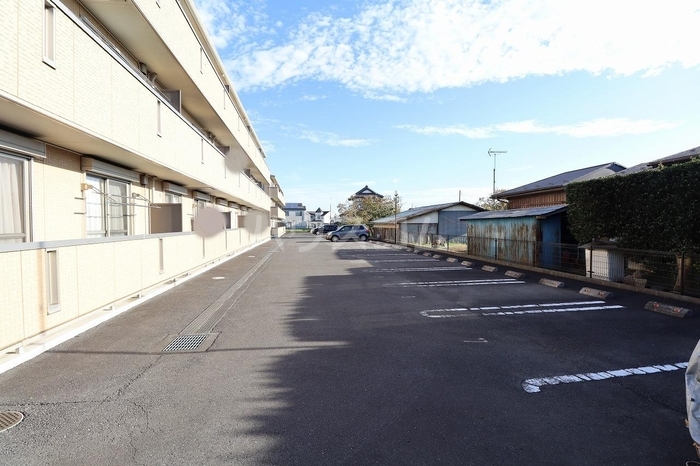 17/18 駐車場