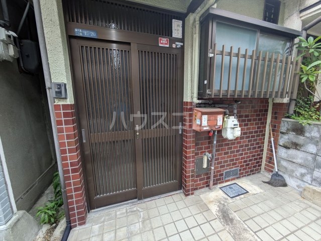 14/22 エントランス