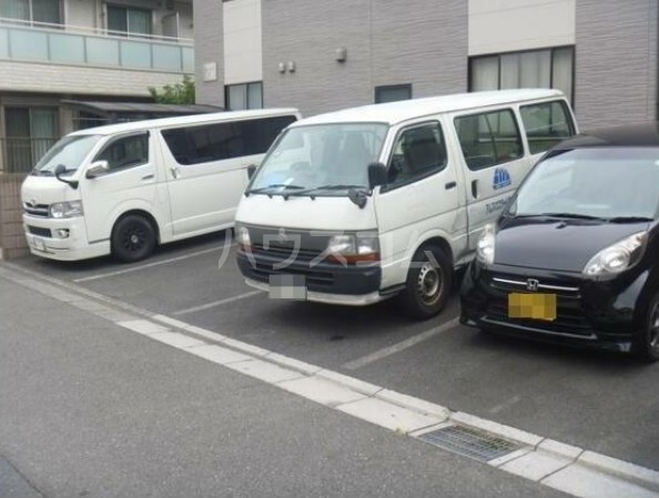 23/24 駐車場