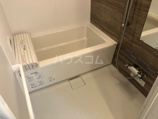 16/27 浴室