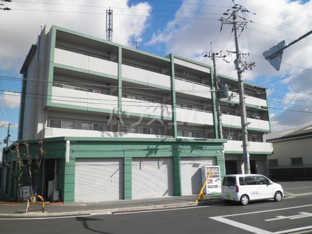 2/4 エントランス