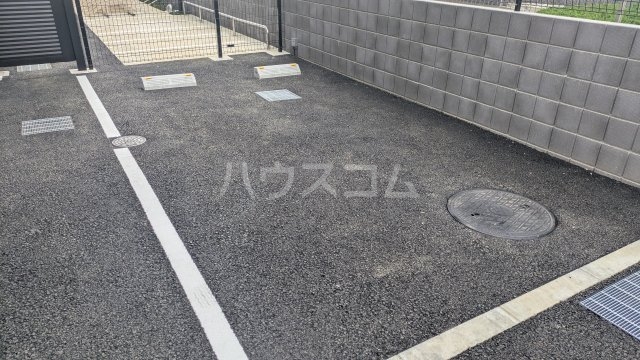 18/24 駐車場