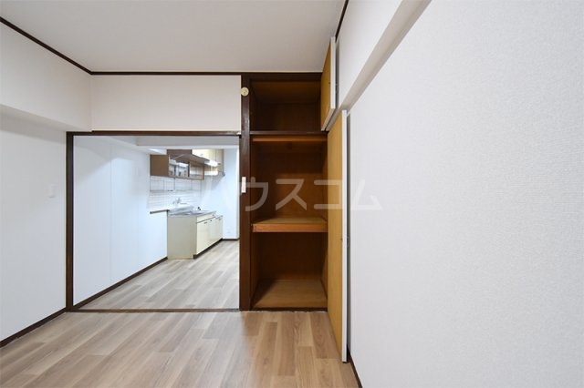 13/30 室内