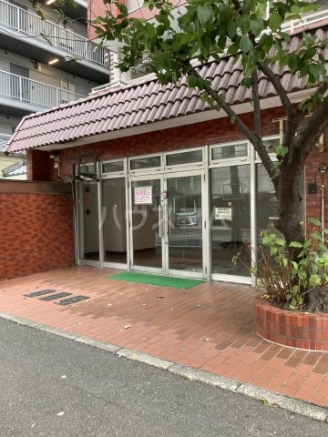 13/15 エントランス