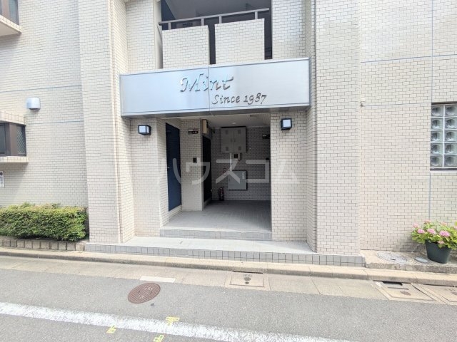21/25 エントランス