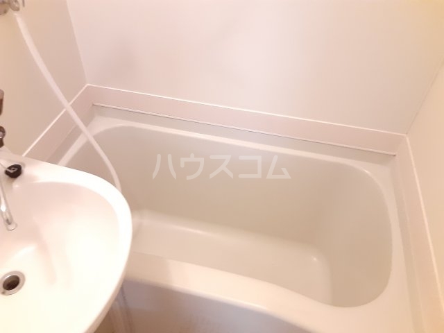 13/30 浴室
