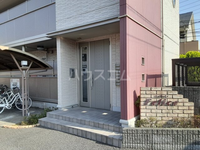 2/5 エントランス