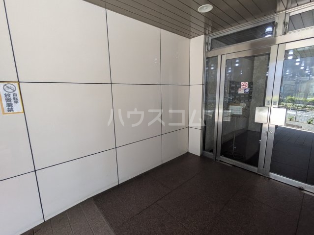 3/4 エントランス