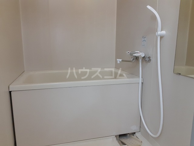 13/30 浴室