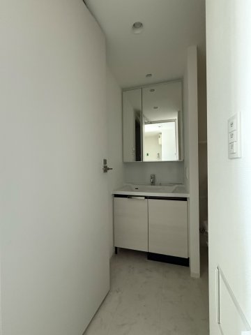 15/30 洗面