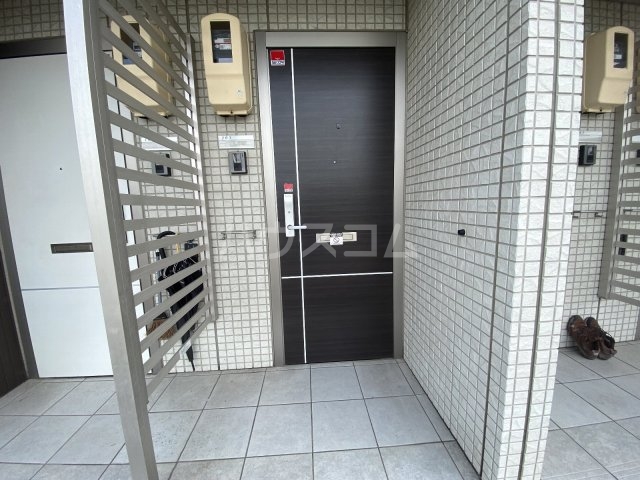 3/7 エントランス