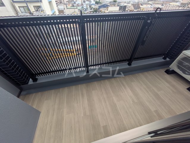 17/30 バルコニー