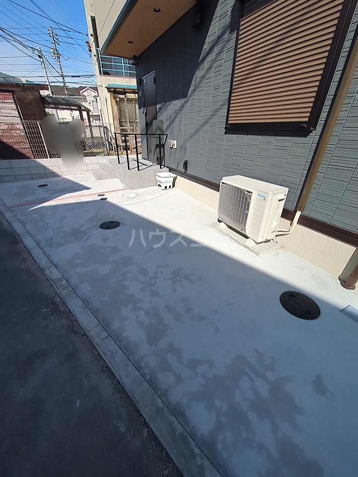 26/28 駐車場
