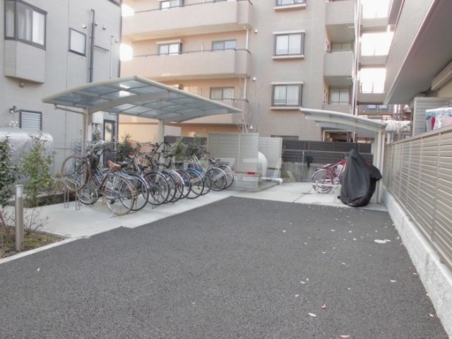 20/30 駐車場
