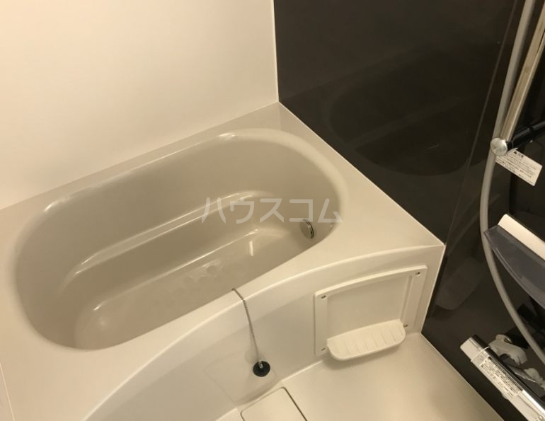 13/30 浴室
