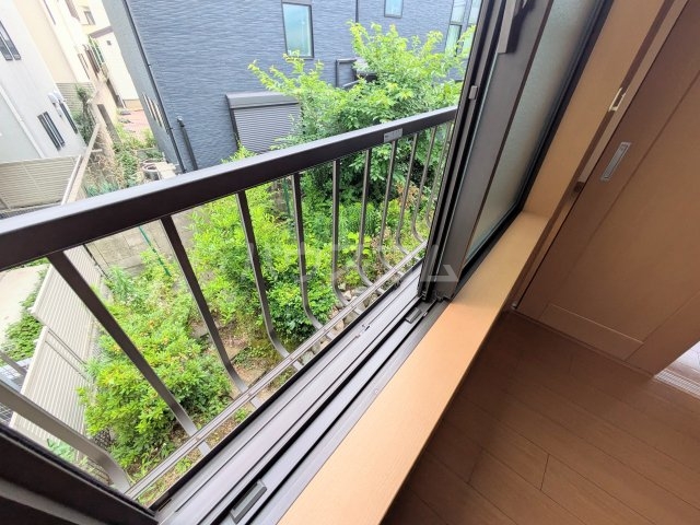 15/26 バルコニー