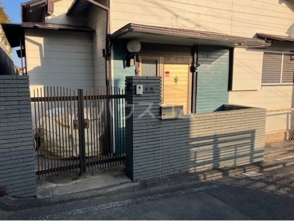 13/19 エントランス