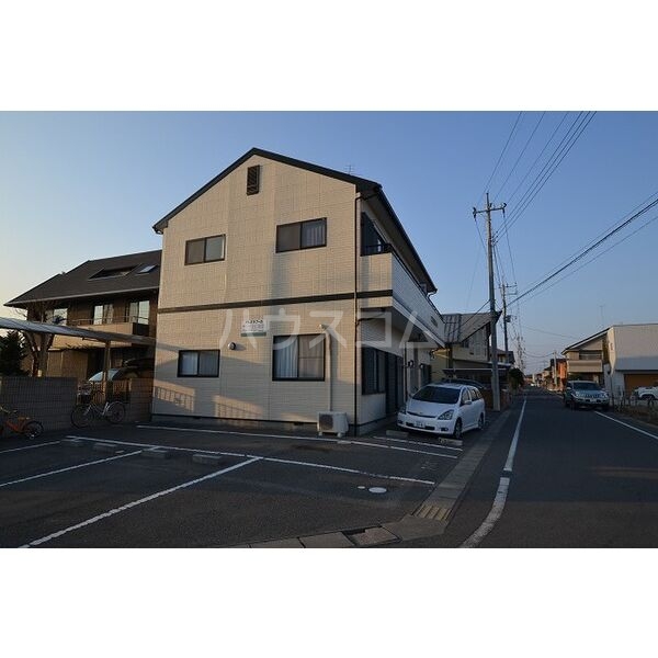 13/18 駐車場