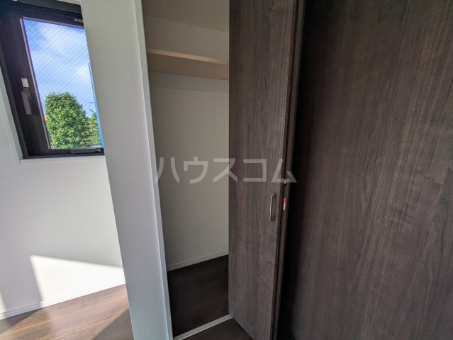 13/30 収納