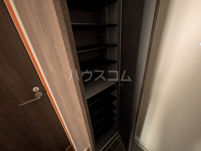 13/30 収納