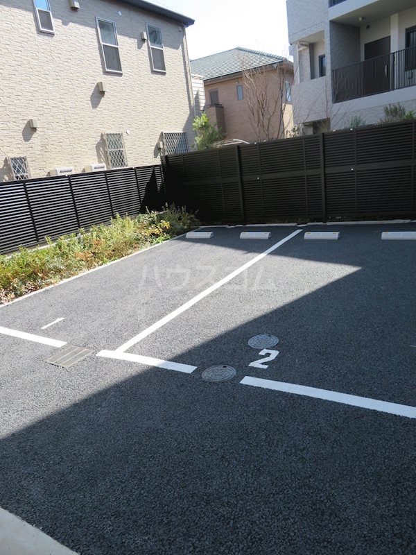 21/29 駐車場