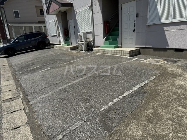 20/27 駐車場