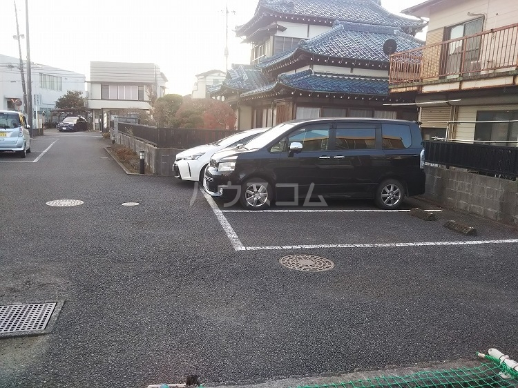 20/30 駐車場