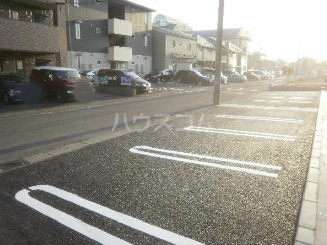 2/10 駐車場