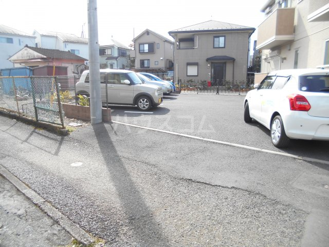 20/30 駐車場
