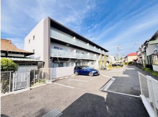 22/26 駐車場