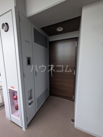 14/27 玄関