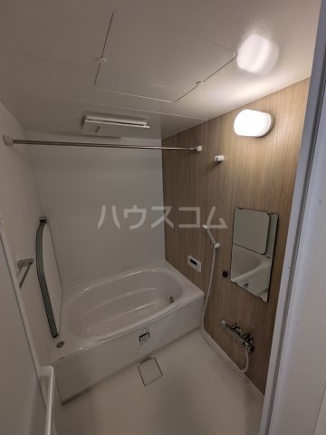 13/22 浴室