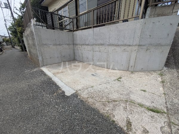 21/26 駐車場