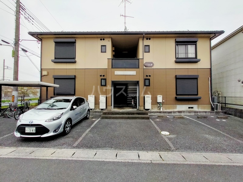 22/30 駐車場