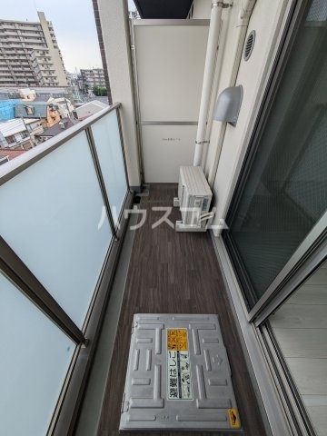 13/18 バルコニー