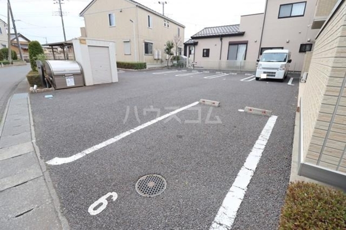 19/22 駐車場