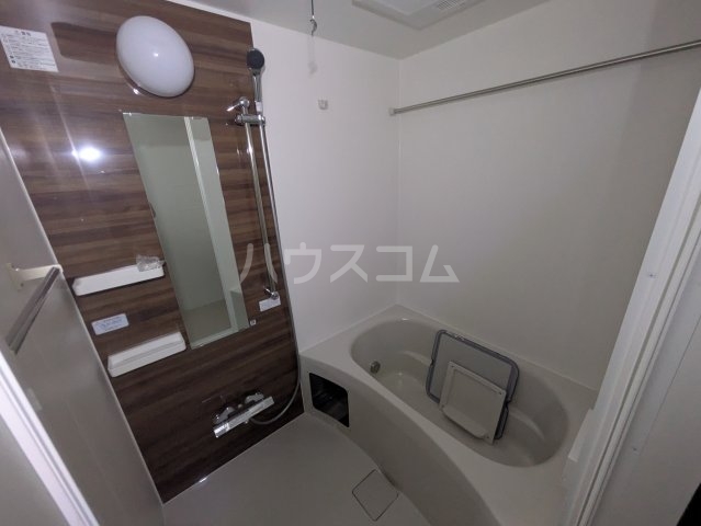 13/30 浴室