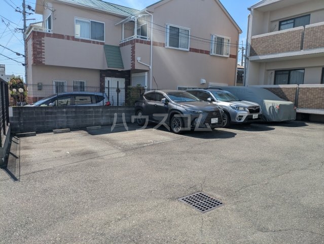2/2 駐車場