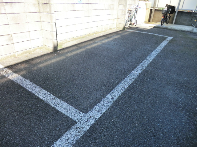 17/18 駐車場