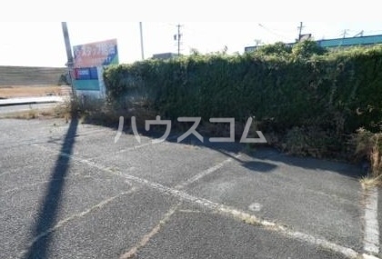 2/3 駐車場